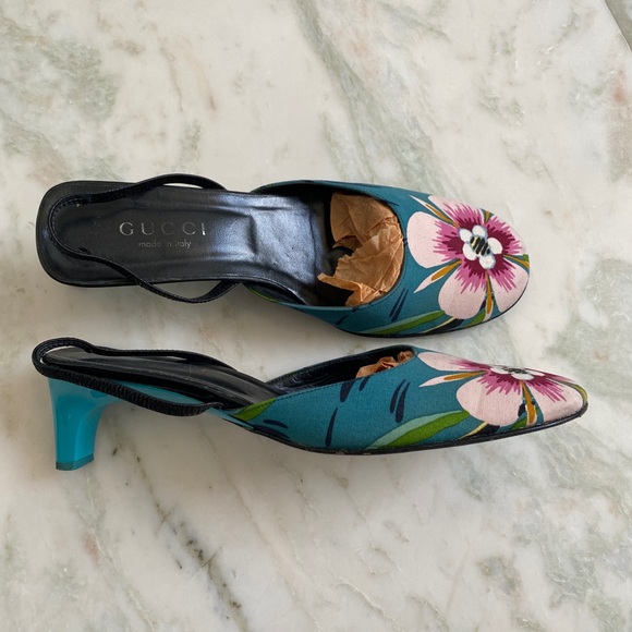 GUCCI FLOWER HEEL - Picture 2 of 5